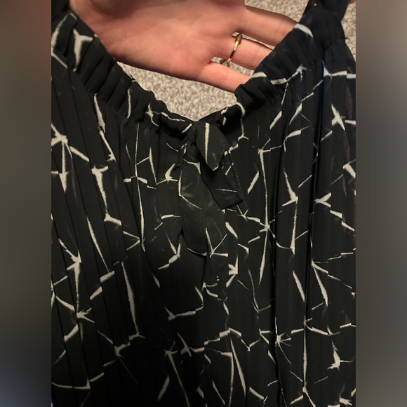 Apt. 9 Pleated Shark-Bite Chiffon Shift Dress NWT - Picture 5 of 5